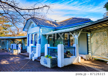 神奈川県　横浜市中区山手町にある山手公園　旧山手68番館 87126315