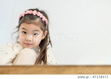 子供 ライフスタイル 女の子 87128471
