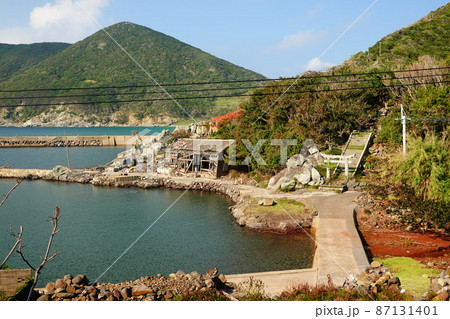 世界遺産野首教会と野崎島の風景(長崎県北松浦郡小値賀島) 世界遺産野首教会と野崎島の風景(長崎県北松浦郡小値賀島) 87131401