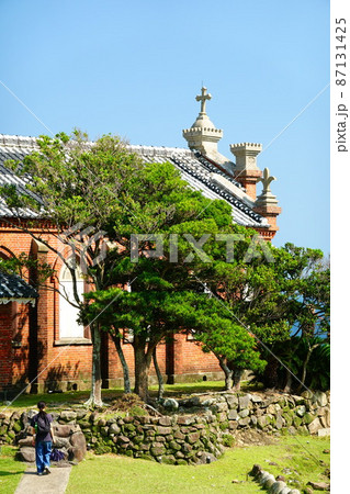 世界遺産野首教会と野崎島の風景(長崎県北松浦郡小値賀島) 87131425