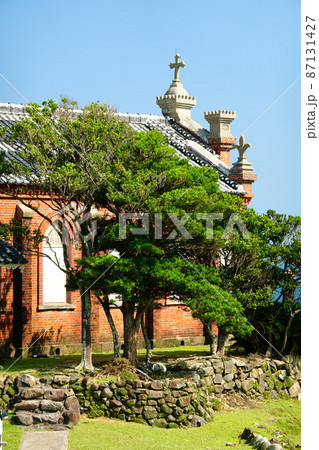 世界遺産野首教会と野崎島の風景(長崎県北松浦郡小値賀島) 世界遺産野首教会と野崎島の風景(長崎県北松浦郡小値賀島) 87131427