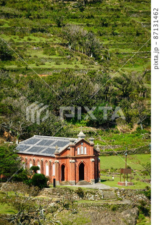 世界遺産野首教会と野崎島の風景(長崎県北松浦郡小値賀島) 世界遺産野首教会と野崎島の風景(長崎県北松浦郡小値賀島) 87131462
