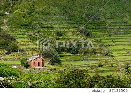 世界遺産野首教会と野崎島の風景(長崎県北松浦郡小値賀島) 世界遺産野首教会と野崎島の風景(長崎県北松浦郡小値賀島) 87131506