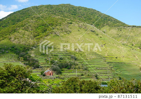 世界遺産野首教会と野崎島の風景(長崎県北松浦郡小値賀島) 世界遺産野首教会と野崎島の風景(長崎県北松浦郡小値賀島) 87131511