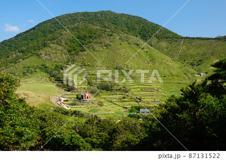 世界遺産野首教会と野崎島の風景(長崎県北松浦郡小値賀島) 世界遺産野首教会と野崎島の風景(長崎県北松浦郡小値賀島) 87131522