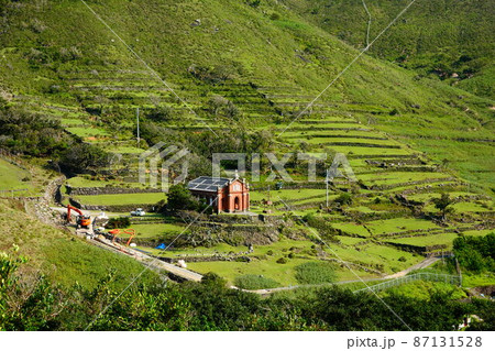 世界遺産野首教会と野崎島の風景(長崎県北松浦郡小値賀島) 世界遺産野首教会と野崎島の風景(長崎県北松浦郡小値賀島) 87131528