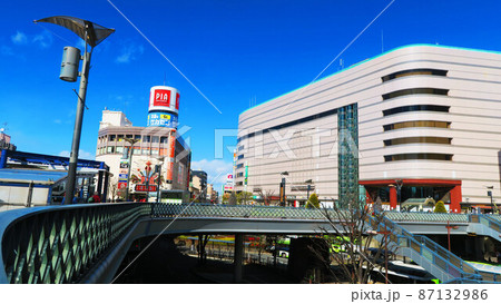 埼玉県川口市のJR東日本の川口駅とその周辺の風景（2022年2月撮影） 87132986
