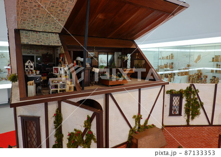 横浜人形の家 87133353