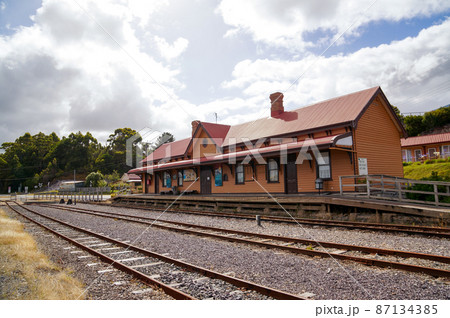 タスマニアのとある町のかわいい駅舎 タスマニアのとある町のかわいい駅舎 87134385