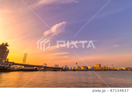 京浜工業地帯　夕日 87134637