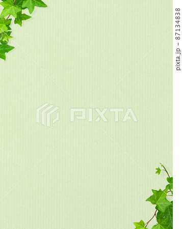 緑色の背景と 87134838