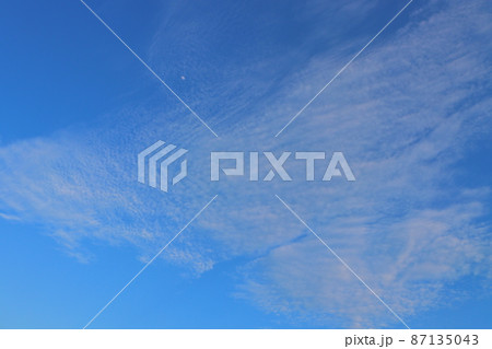 青空 雲 月 青空 雲 月 87135043