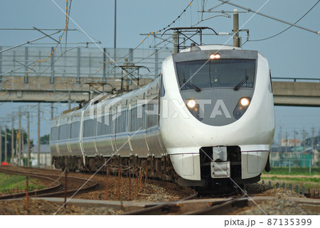 北陸本線 加賀笠間-美川 JR西日本 683系 T23+T14編成(金沢) サンダーバード 北陸本線 加賀笠間-美川 JR西日本 683系 T23+T14編成(金沢) サンダーバード 87135399