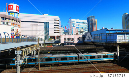 埼玉県川口市のJR東日本の川口駅とその周辺の風景（2022年2月撮影） 87135713