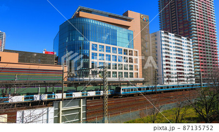 埼玉県川口市のJR東日本の川口駅とその周辺の風景（2022年2月撮影） 87135752