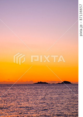 軍艦島を望む夕景 軍艦島を望む夕景 87136657