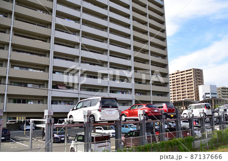 立体駐車場を備えたマンション 87137666