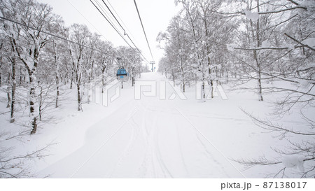 阿仁ゴンドラより森吉山冬景色　秋田県 87138017