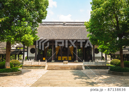 main hall of the temple of general wu in wuzhen, china 87138636