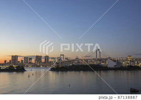 お台場　レインボーブリッジ　夜景　お台場海浜公園 87138887