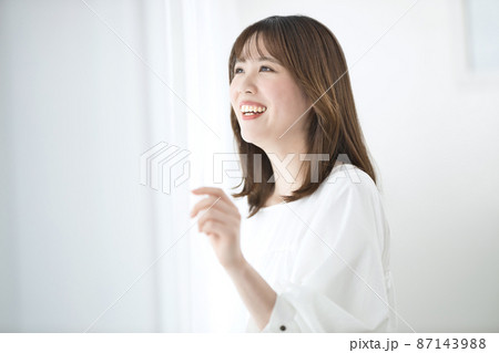 若い女性の美白 ビューティー 若い女性の美白 ビューティー 87143988
