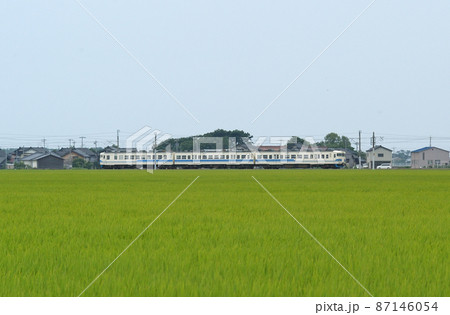 北陸本線　美川－加賀笠間　JR西日本　413系　B11編成（金沢） 87146054
