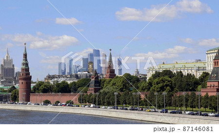 Sunny summer day moscow river bay kremlin 87146081