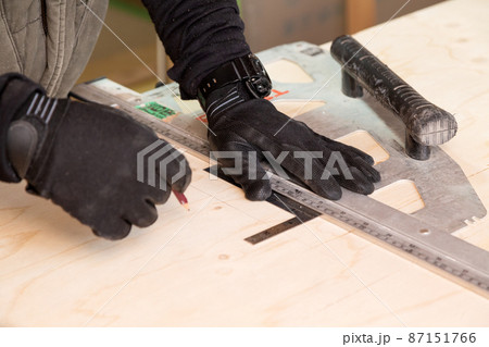 戸建て新築住宅建設現場の職人 87151766