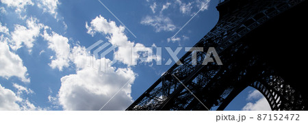 Eiffel Tower (contour) in Paris, France (against the background of a beautiful sky) 87152472