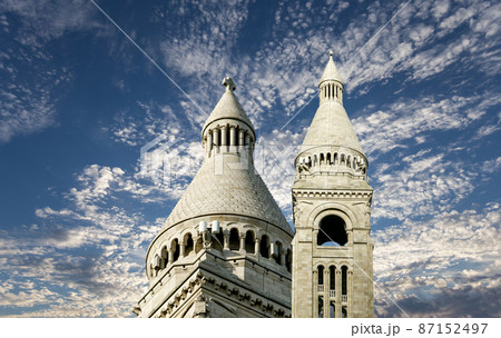 Basilica of the Sacred Heart of Paris, commonly known as Sacre-Coeur Basilica, located in the Montmartre district of Paris, France Basilica of the Sacred Heart of Paris, commonly known as Sacre-Coeur Basilica, located in the Montmartre district of Paris, France 87152497