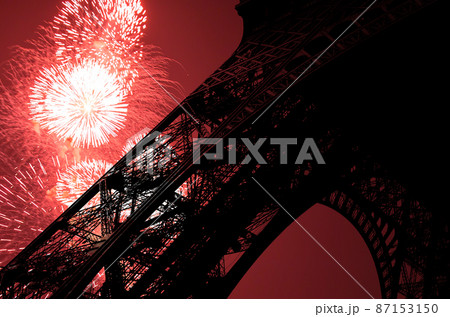 Celebratory colorful fireworks over the Eiffel Tower in Paris, France Celebratory colorful fireworks over the Eiffel Tower in Paris, France 87153150