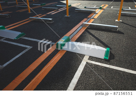 新設のコインパーキング 開業前の駐車場　a-3 マット感 87156551
