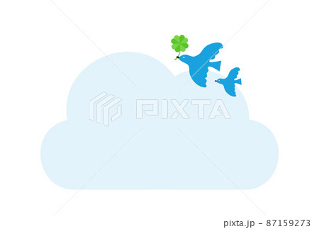 きれいな空を飛ぶ四つ葉のクローバーを運ぶ青い鳥の親子と雲 - 平和・SDGs・環境問題・脱炭素の素材 87159273