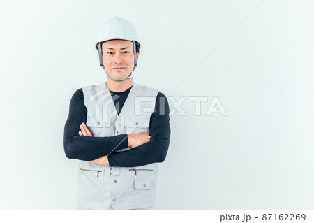 大工・職人(腕組み) 大工・職人(腕組み) 87162269