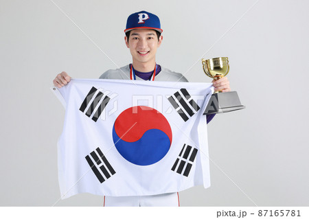 baseball sports player, asian korean man with motions 87165781