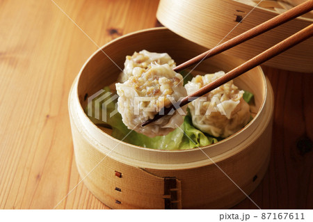 豚肉を使った蒸し焼売 87167611