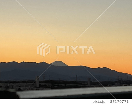 夕陽と富士山 夕陽と富士山 87170771