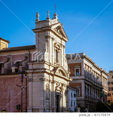 ファサード サンタ・マリア・デッラ・ヴィットリア教会(イタリア ローマ) ファサード サンタ・マリア・デッラ・ヴィットリア教会(イタリア ローマ) 87170974