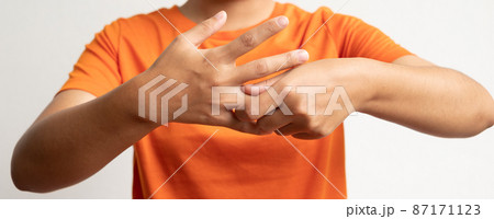 Woman hand with numbness and pain in the fingers, pain, and tingling in the nerve endings. which is a side effect of Guillain-Barre Syndrome after vaccination against COVID-19 Woman hand with numbness and pain in the fingers, pain, and tingling in the nerve endings. which is a side effect of Guillain-Barre Syndrome after vaccination against COVID-19 87171123