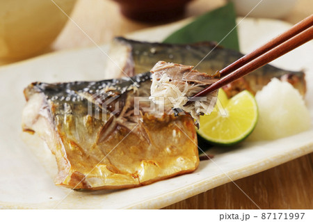 焼いた塩鯖 87171997
