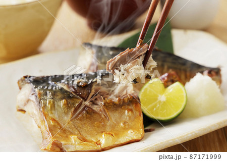 焼いた塩鯖 87171999