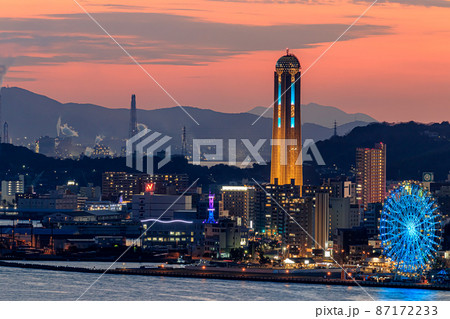 和布刈公園展望台から見た日没直後の下関市の夜景　福岡県北九州市 87172233