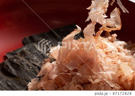 昆布と鰹節（和食の基本イメージ） 87172828