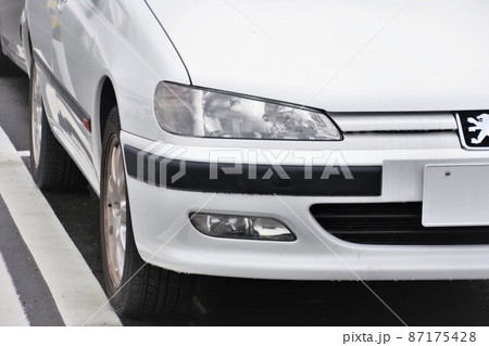 輸入車イメージ プジョー406のフロントマスク 輸入車イメージ プジョー406のフロントマスク 87175428