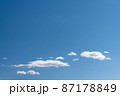 文字入れしやすい空と雲 87178849