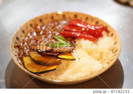 手作りの揚げ野菜キーマカレー 87182133