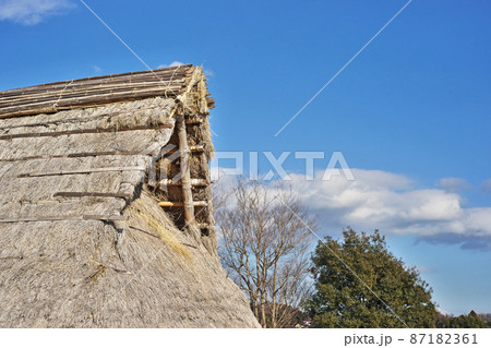 神崎遺跡公園　竪穴式住居（仮設型復元住居） 87182361