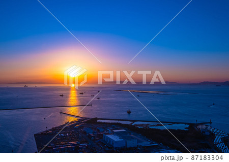 大阪南港の夕景 87183304