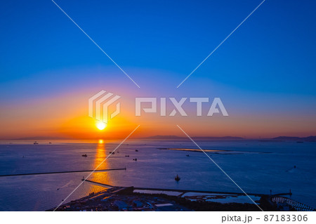 大阪南港の夕景 87183306