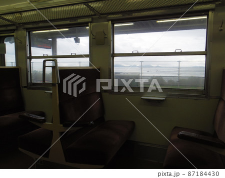 湖西線 車内から琵琶湖を望む 2 87184430